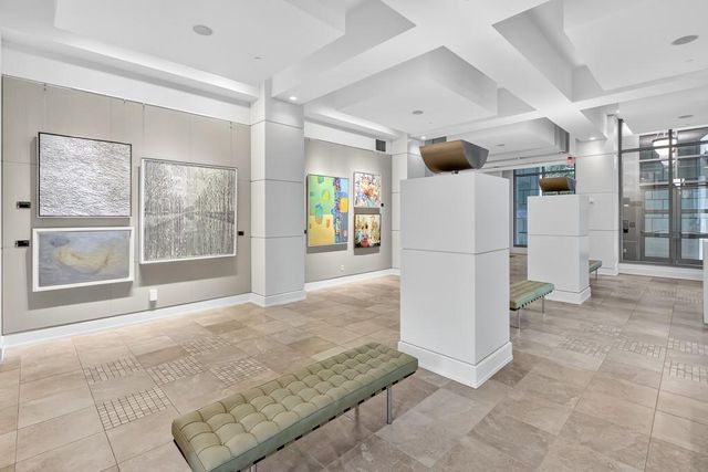2795 Peachtree NE Road 1801, Atlanta, GA 30305