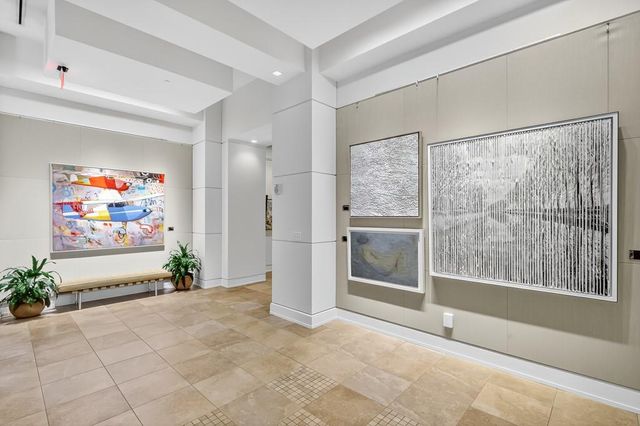 2795 Peachtree NE Road 1801, Atlanta, GA 30305