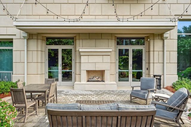 2795 Peachtree NE Road 1801, Atlanta, GA 30305