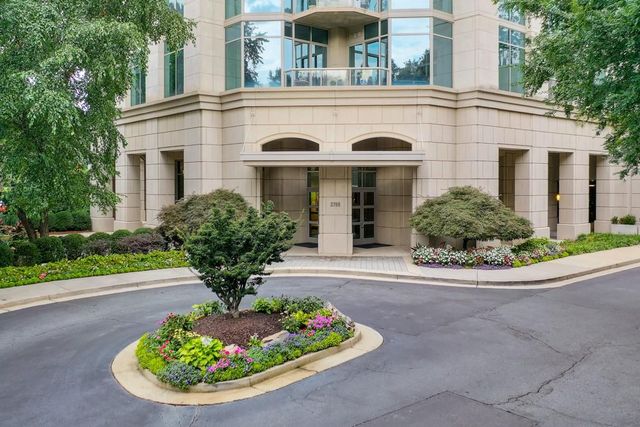 2795 Peachtree NE Road 1801, Atlanta, GA 30305