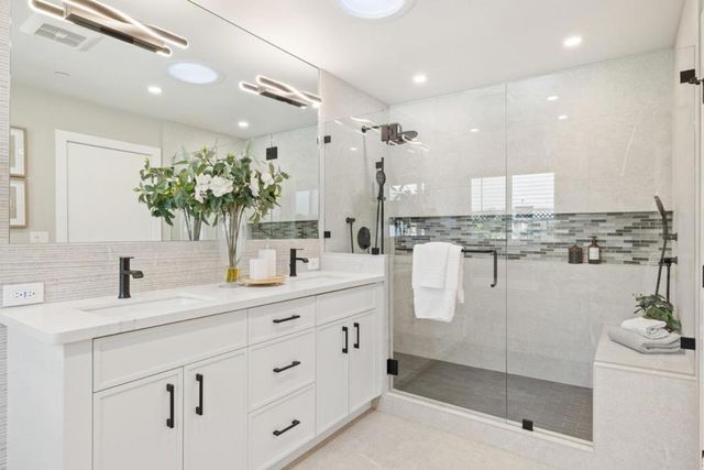 1950 Hackett Avenue, Mountain View, CA 94043