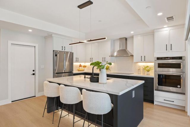 1950 Hackett Avenue, Mountain View, CA 94043