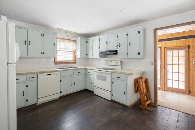 129 Sandown Road, Danville, NH 03819