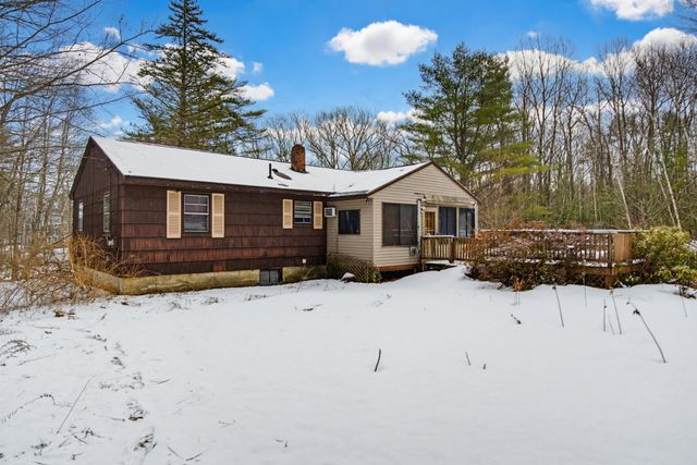 129 Sandown Road, Danville, NH 03819