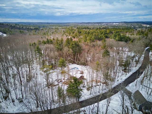 129 Sandown Road, Danville, NH 03819