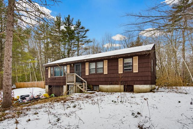 129 Sandown Road, Danville, NH 03819