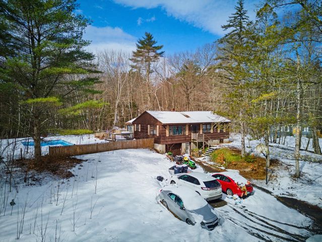 129 Sandown Road, Danville, NH 03819