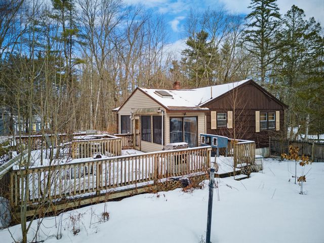 129 Sandown Road, Danville, NH 03819