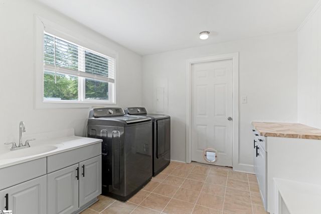 201 S Pliney Circle, Simpsonville, SC 29681