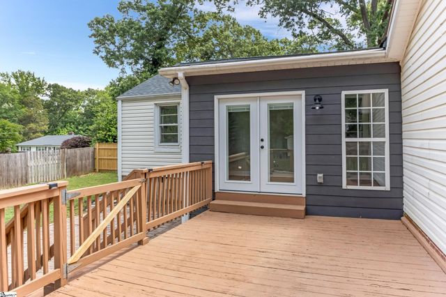 201 S Pliney Circle, Simpsonville, SC 29681