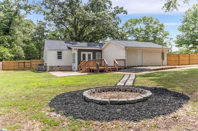201 S Pliney Circle, Simpsonville, SC 29681
