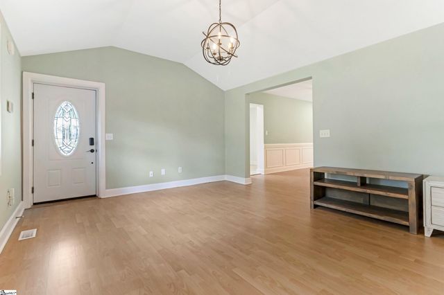 201 S Pliney Circle, Simpsonville, SC 29681