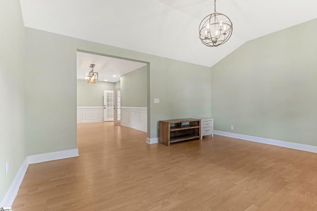 201 S Pliney Circle, Simpsonville, SC 29681