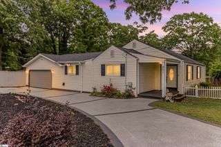 201 S Pliney Circle, Simpsonville, SC 29681