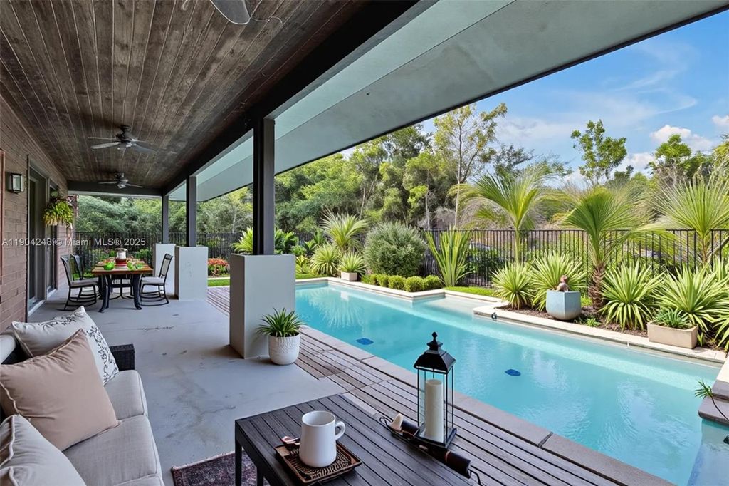 23051 SW 153rd Ct, Miami, FL 33170