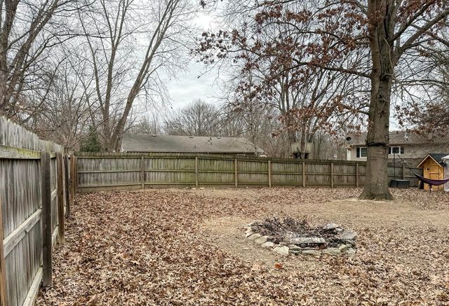 1830 W AMOS DR, Columbia, MO 65203