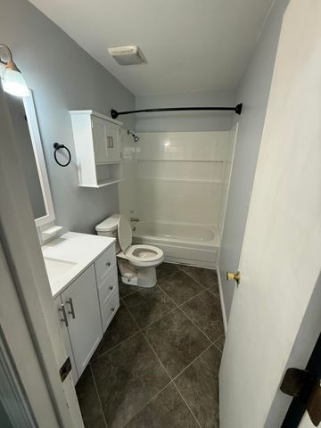 1830 W AMOS DR, Columbia, MO 65203