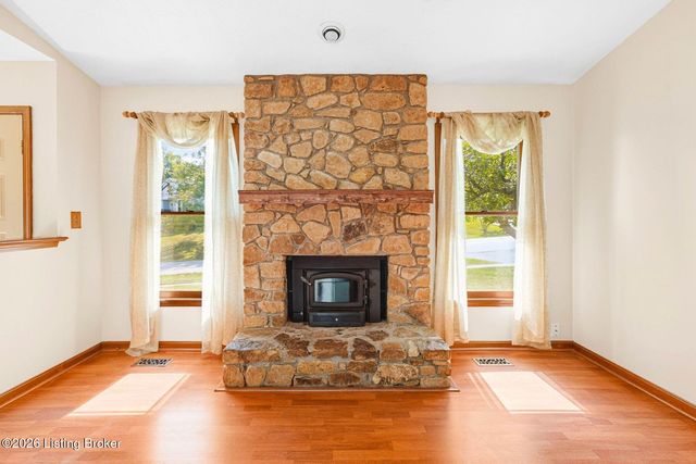 4347 Accomack Dr, Louisville, KY 40241