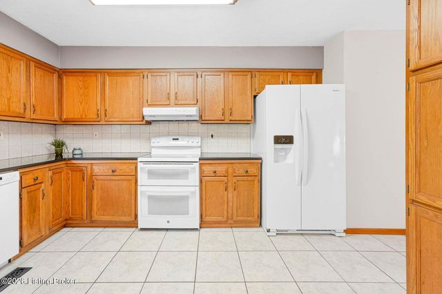 4347 Accomack Dr, Louisville, KY 40241