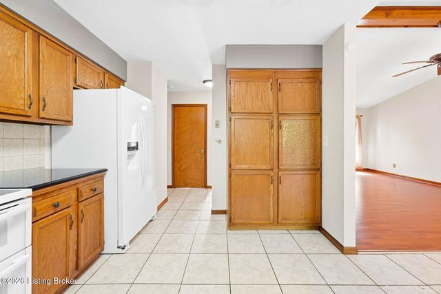 4347 Accomack Dr, Louisville, KY 40241