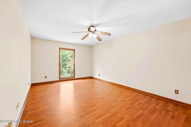 4347 Accomack Dr, Louisville, KY 40241