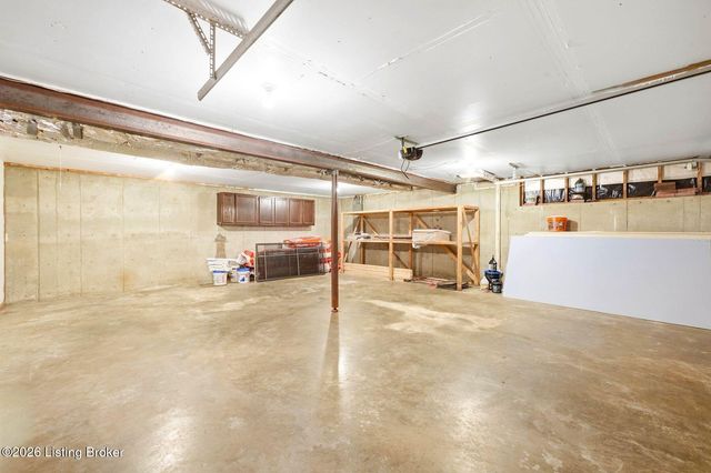 4347 Accomack Dr, Louisville, KY 40241