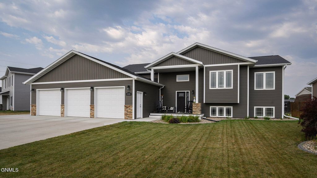 3318 Dortmund Drive, Bismarck, ND 58504 photo 1