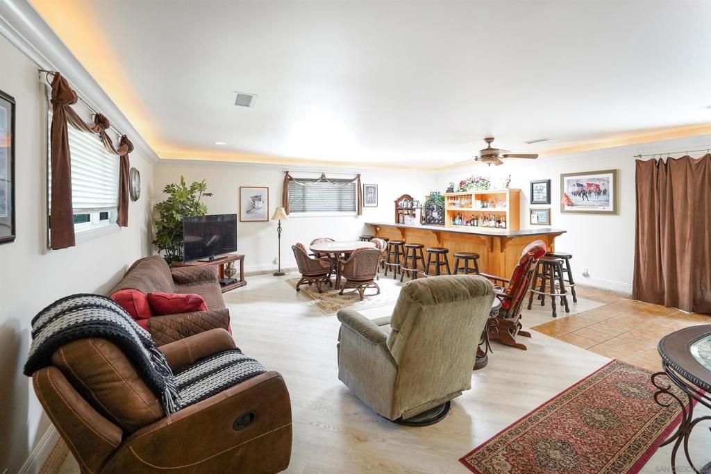 Image 27 of property listing at 2720 Mason Way, Vista, CA 92084