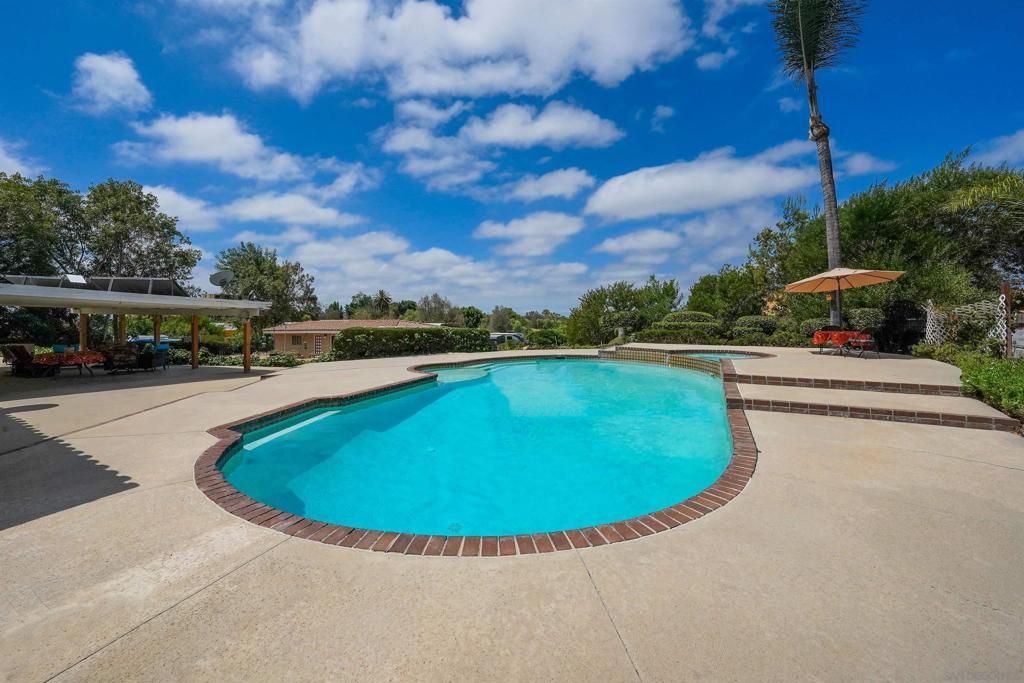 Image 34 of property listing at 2720 Mason Way, Vista, CA 92084