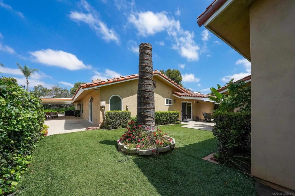 Image 37 of property listing at 2720 Mason Way, Vista, CA 92084