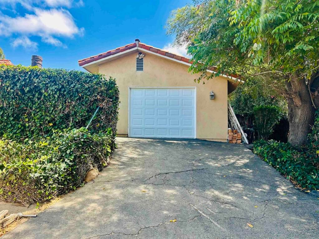 Image 39 of property listing at 2720 Mason Way, Vista, CA 92084