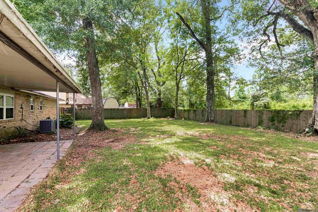 26093 Shadow Brook Ave, Denham Springs, LA 70726