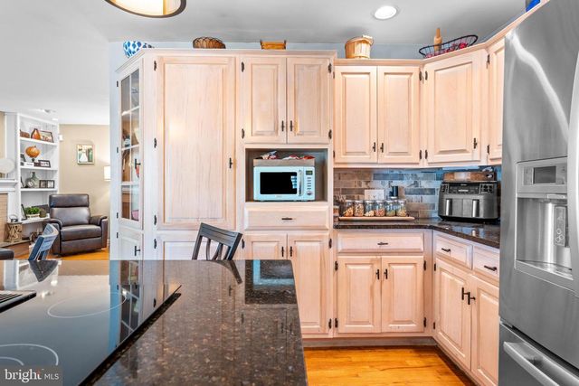 3524 BROWNING LN, Bethlehem, PA 18017