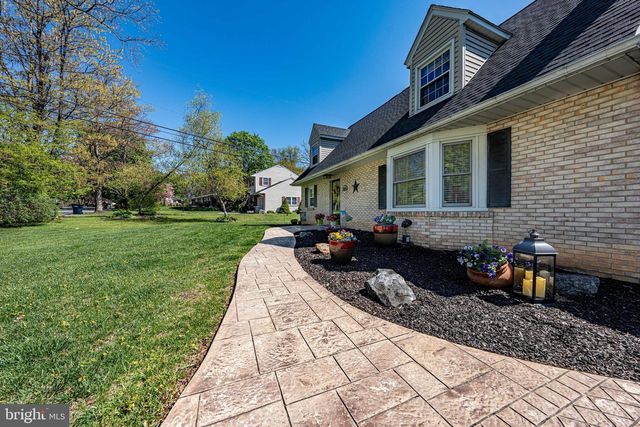 3524 BROWNING LN, Bethlehem, PA 18017