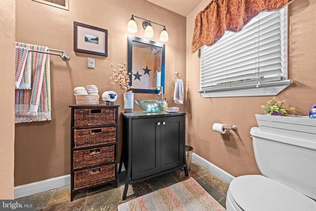 3524 BROWNING LN, Bethlehem, PA 18017
