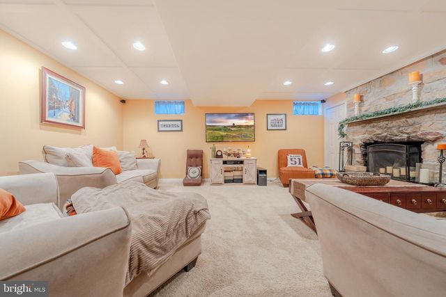3524 BROWNING LN, Bethlehem, PA 18017