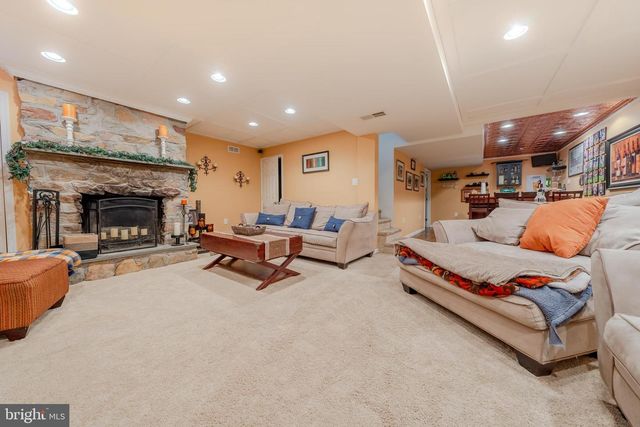 3524 BROWNING LN, Bethlehem, PA 18017