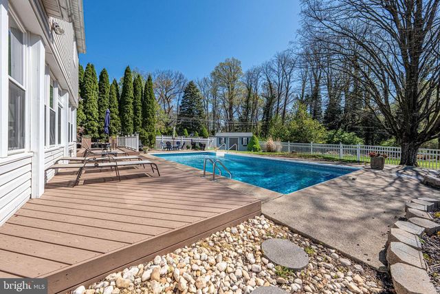 3524 BROWNING LN, Bethlehem, PA 18017