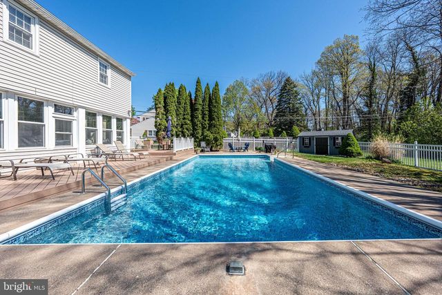 3524 BROWNING LN, Bethlehem, PA 18017