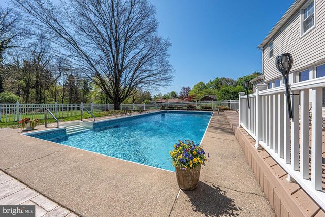 3524 BROWNING LN, Bethlehem, PA 18017