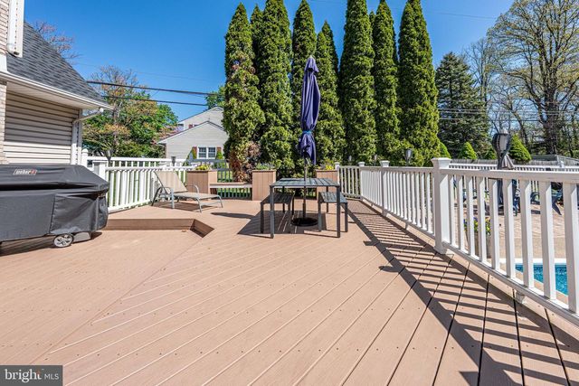 3524 BROWNING LN, Bethlehem, PA 18017