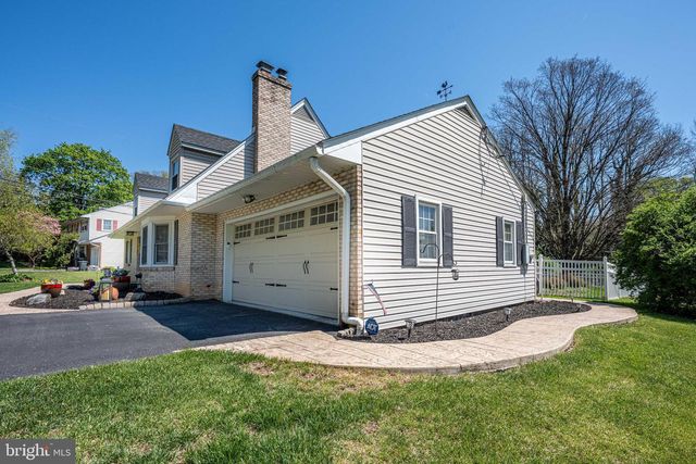 3524 BROWNING LN, Bethlehem, PA 18017