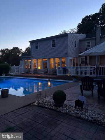 3524 BROWNING LN, Bethlehem, PA 18017