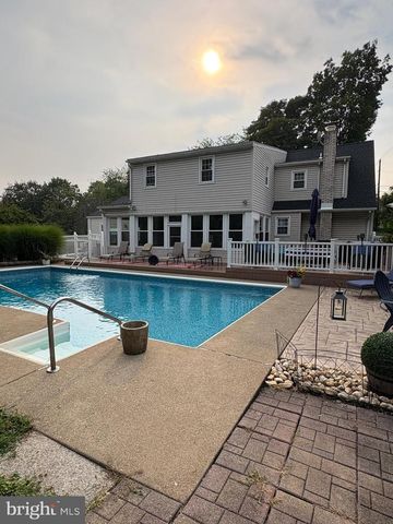 3524 BROWNING LN, Bethlehem, PA 18017