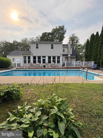 3524 BROWNING LN, Bethlehem, PA 18017