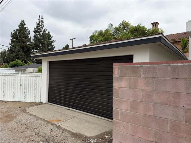 7346 Irwingrove, Downey, CA 90241