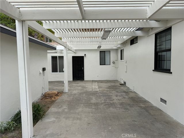 7346 Irwingrove, Downey, CA 90241