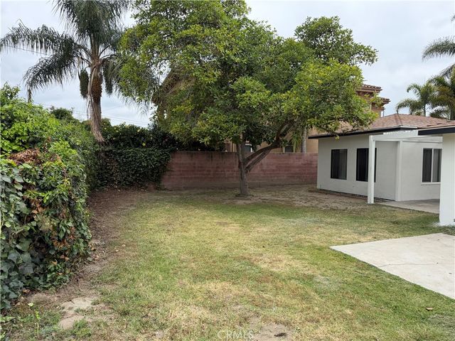 7346 Irwingrove, Downey, CA 90241