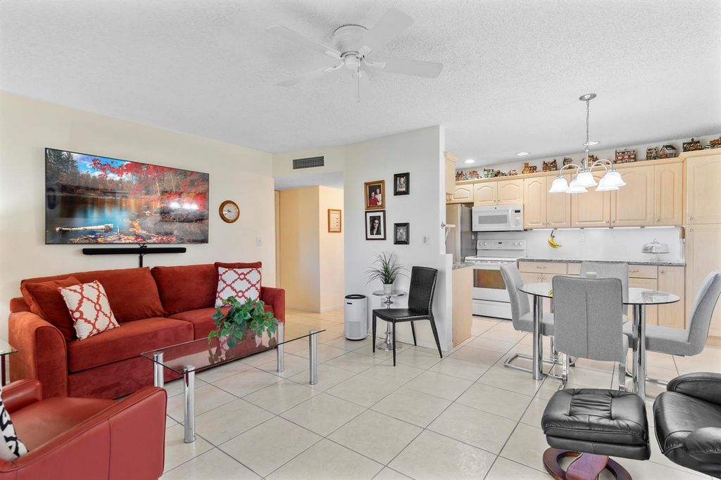 5180 E Sabal Palm Boulevard 234, Tamarac, FL 33319
