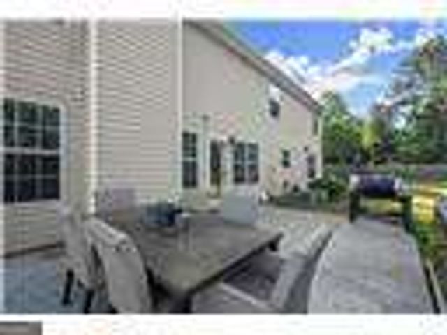 423 Blackbird Way, Hampton, GA 30228